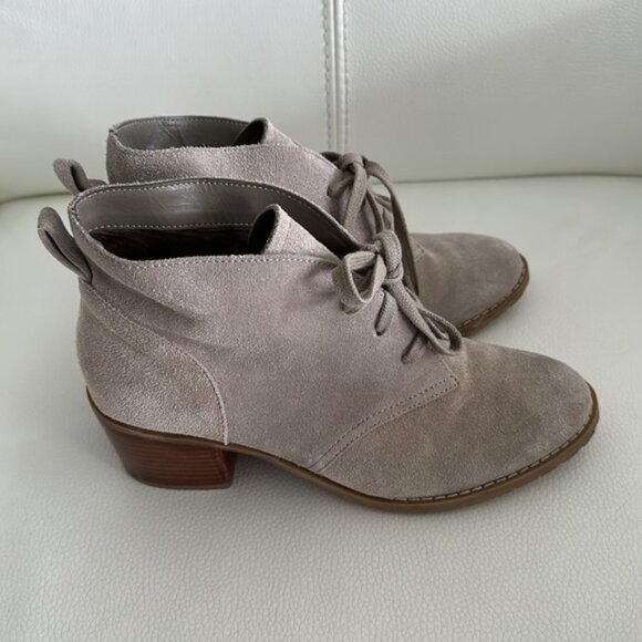 Susina Suede Booties in taupe color with Laces Size 7.5 - Picture 1 of 5